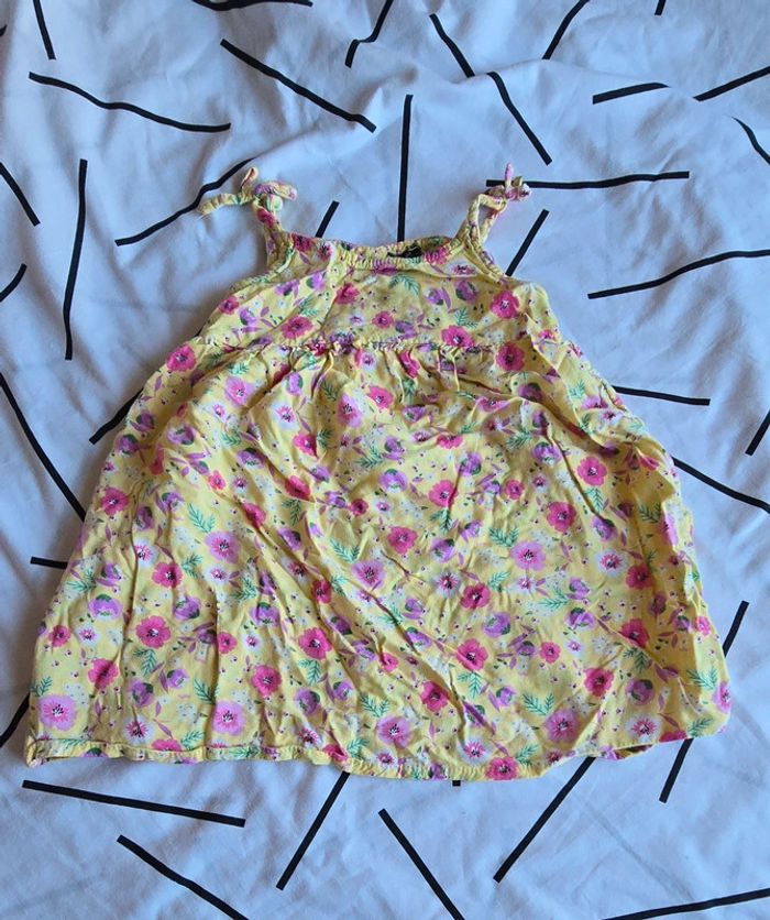 Adorable robe d'été fleurie jaune et rose, taille 3 ans