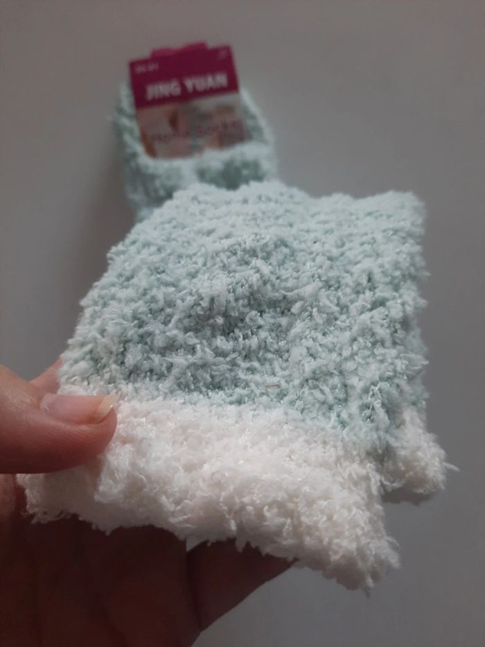Chaussettes chaudes femme 35/41 pilou pilou neuf sans étiquette 🏷 - photo numéro 3