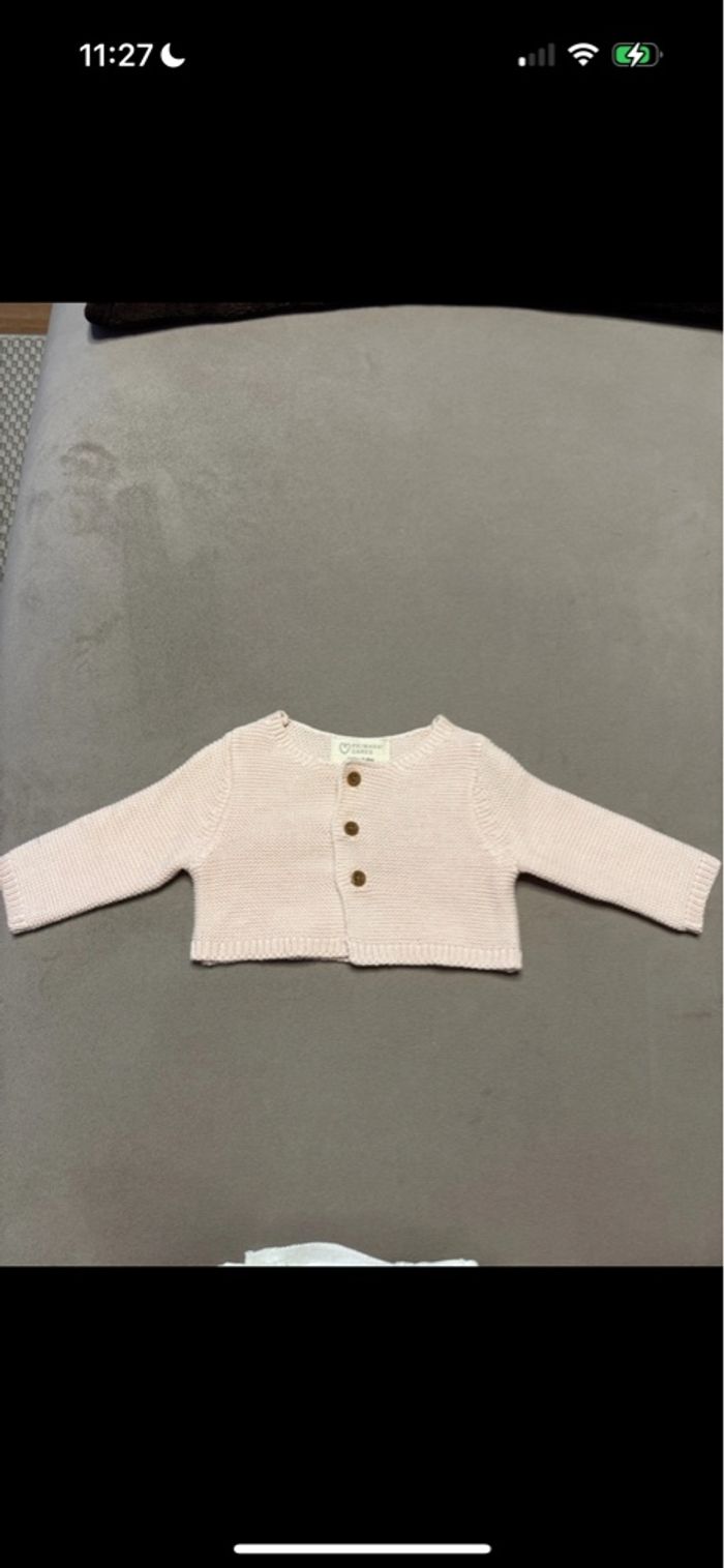 Pull rose bébé fille - Primark 3.4kg / Naissance