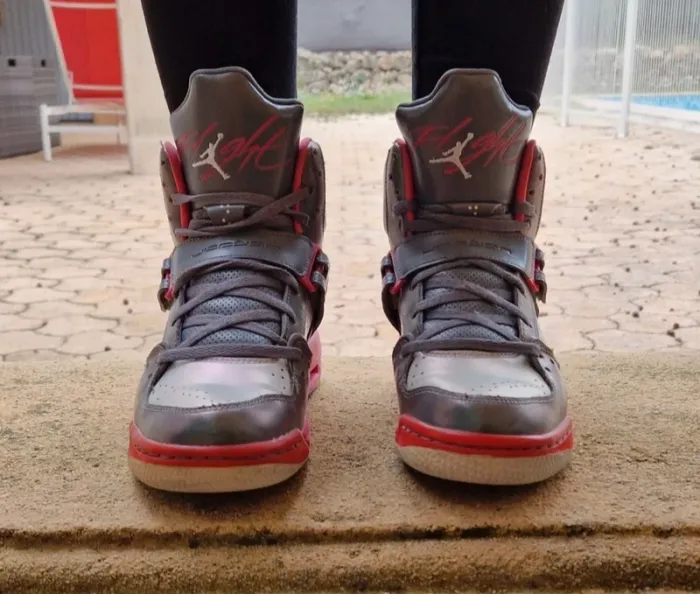 Baskets Nike Air Jordan pointure 36,5 - photo numéro 2