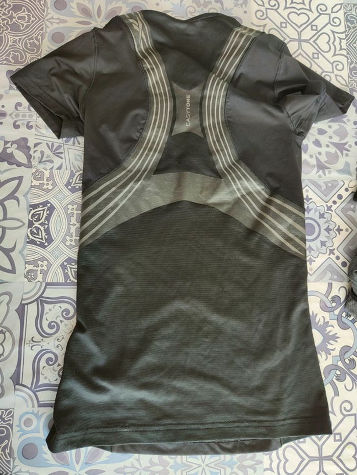 T shirt de sport - photo numéro 3