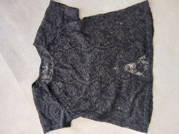 Top dentelle noir Taille S Vila