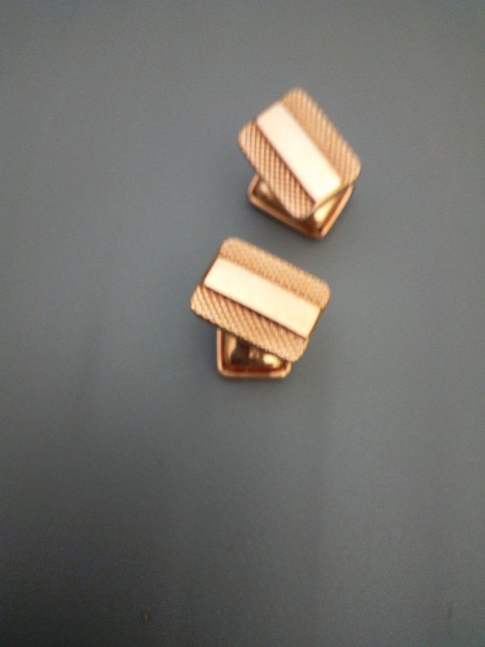 Boutons de manchette. - photo numéro 2