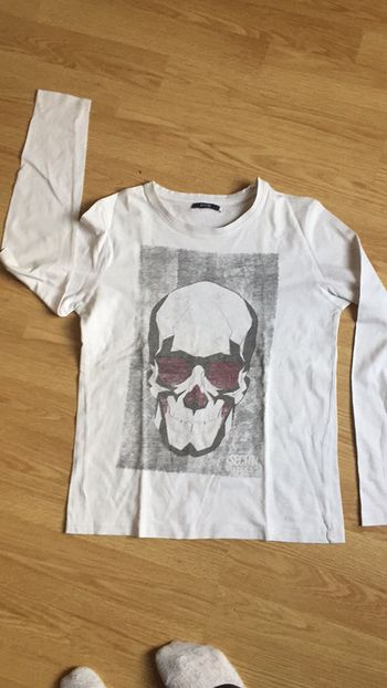 Haut manches longues 12 ans à donner