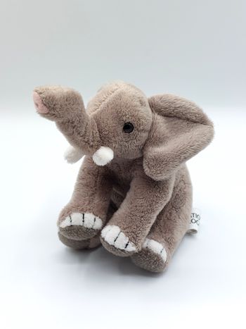Petite peluche doudou éléphant gris blanc NATIONAL GEOGRAPHIC 2019 hauteur 15 cm
