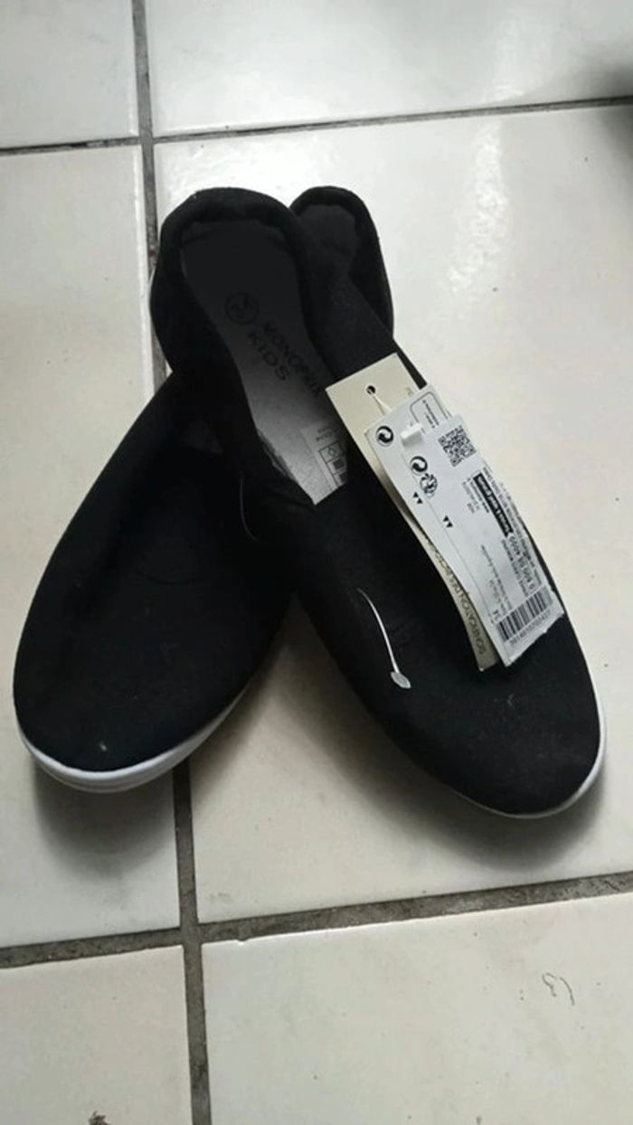 Chaussures gymnastique ou dance Monoprix neuve
