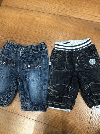 Lot de deux pantalons jeans 🌺 taille 0 à 1 mois très bon état