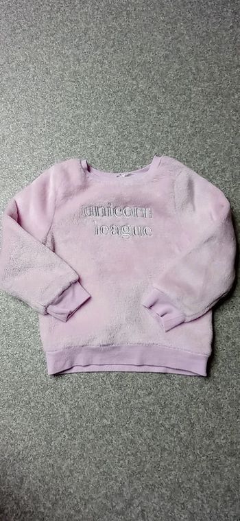 H&M pull doux taille 2/4 ans 
Très bon état