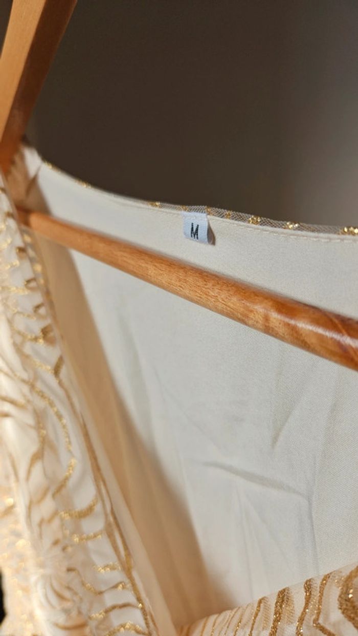 Robe dorée - photo numéro 3