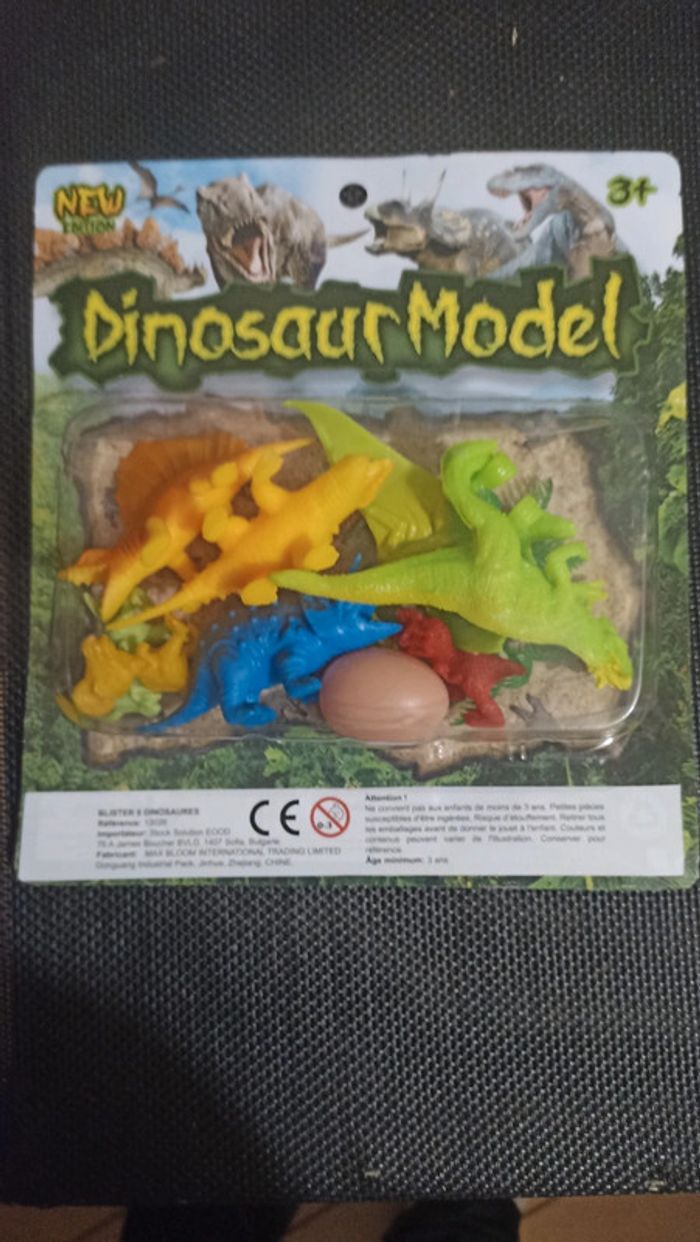 Figurines dinosaure