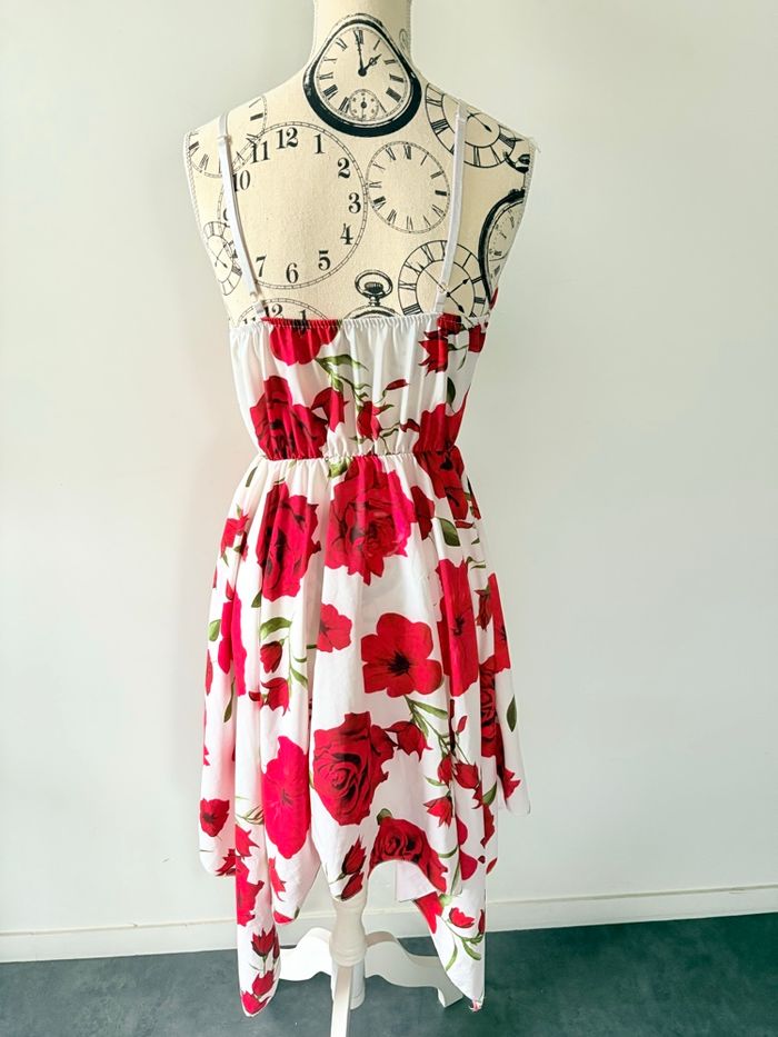 Robe fleurie - photo numéro 2