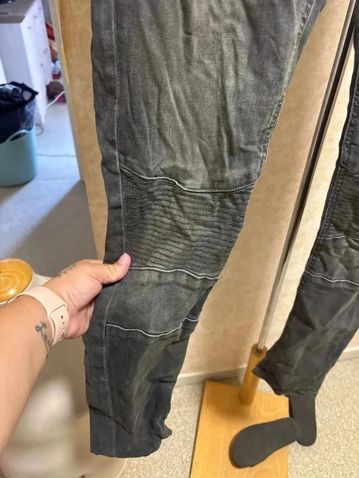 Jeans skinny fit taille 36 marque kiabi - photo numéro 2