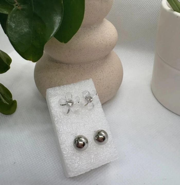 Lot boucle d'oreille fleur et perle argentée - photo numéro 3