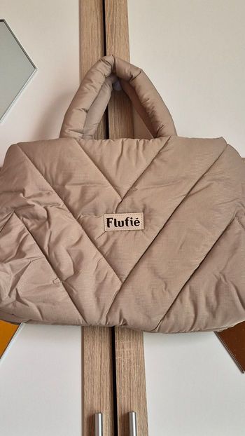 Sac à main flufie neuf