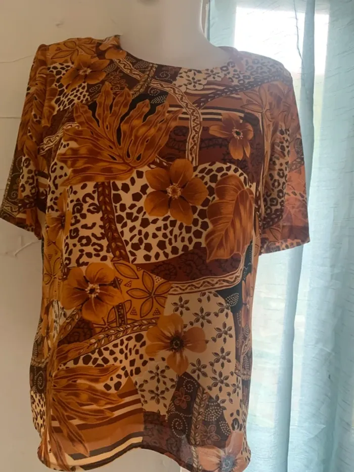 Blouse Françoise de France taille 44 manches courtes - photo numéro 2
