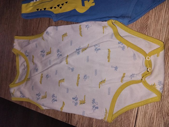 2 bodys Kiabi - photo numéro 4