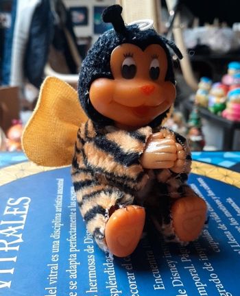 Figurine vintage abeille