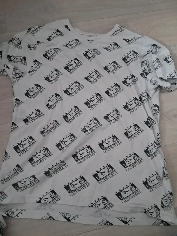 T shirt one peace