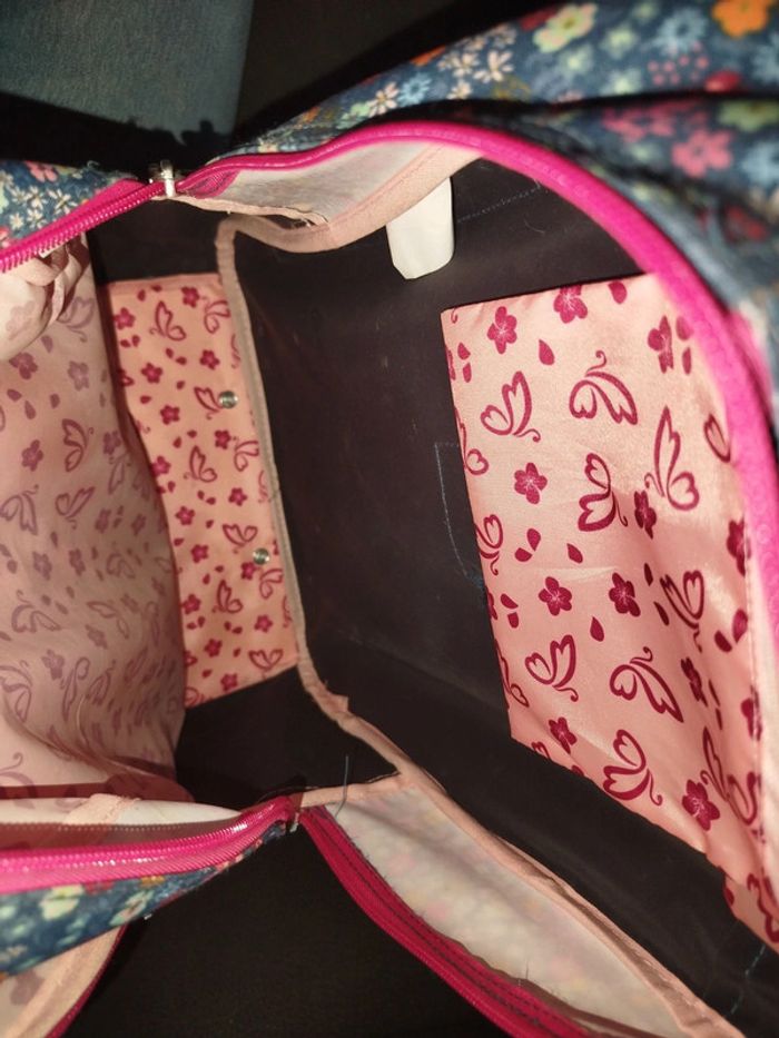 Cartable scolaire à roulettes - photo numéro 6