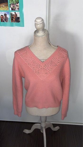 Neuf avec étiquette - Caroll - Pull en maille avec détails crochet - Taille XS - Vieux rose