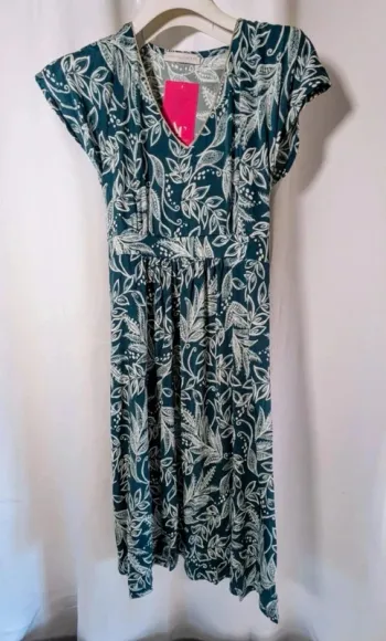 Robe Armand Thiery verte taille 38 neuve