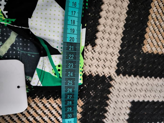 Slip de bain taille 32 dolfin neuf - photo numéro 2