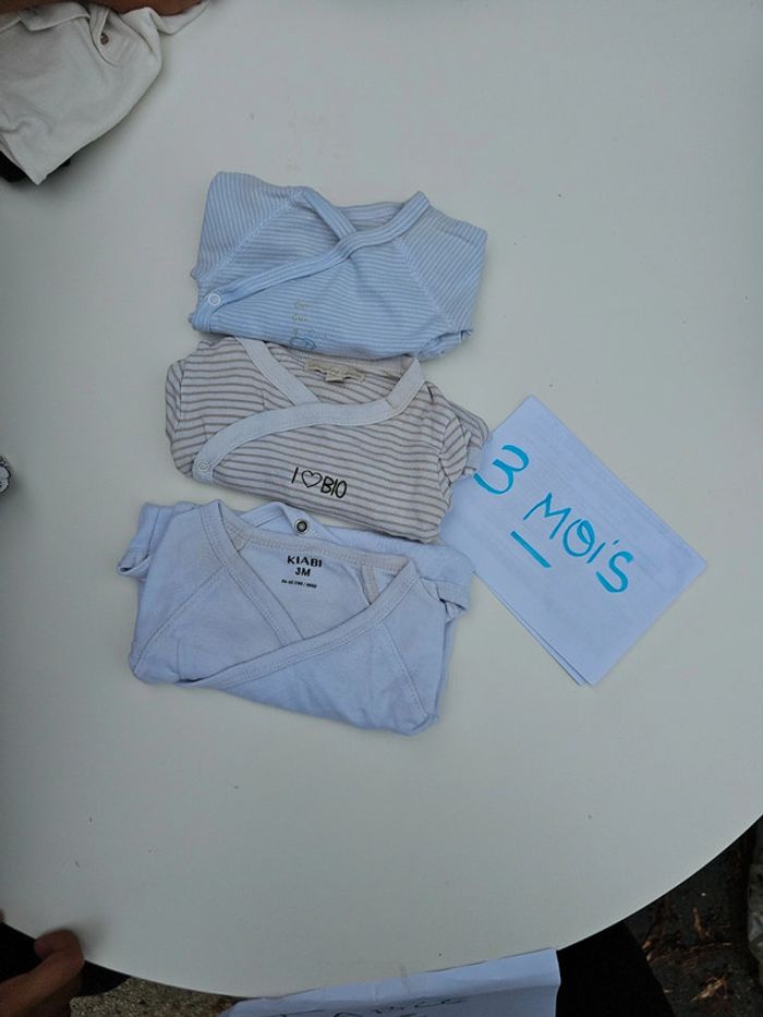 Lot 3 bodies 3 mois