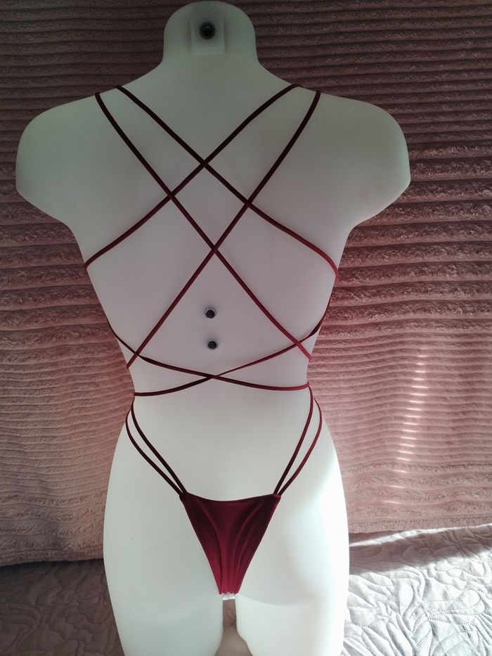 Body rouge - photo numéro 3