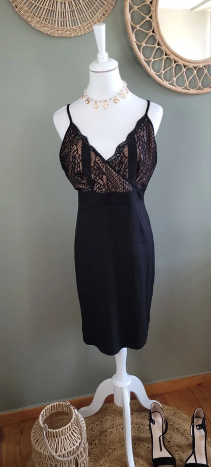 Jolie robe Body Flirt Taille L Parfait état - photo numéro 2