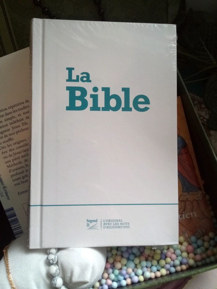Coffret livres religieux et bijoux - photo numéro 9