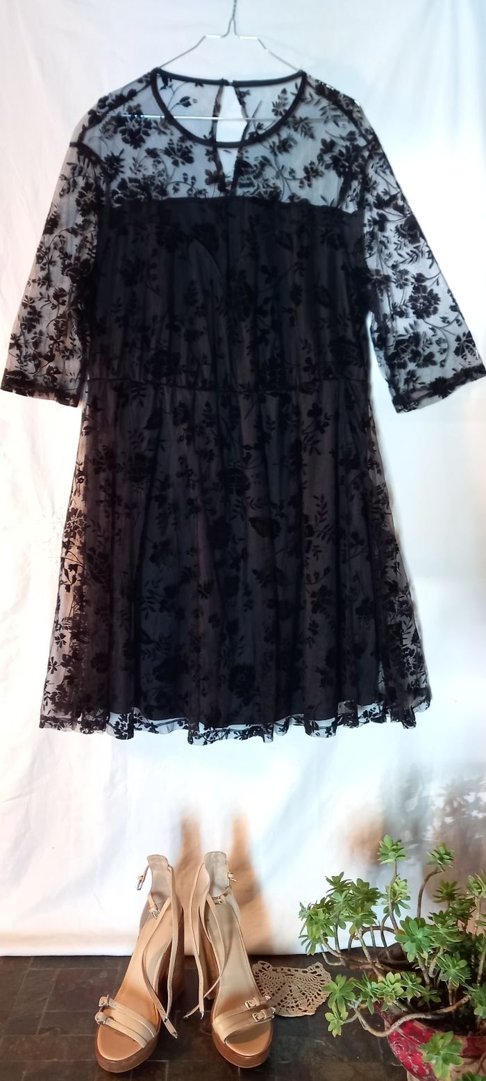 ROBE NOIRE - photo numéro 4