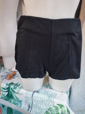 #kytie36femme. Short taille 36