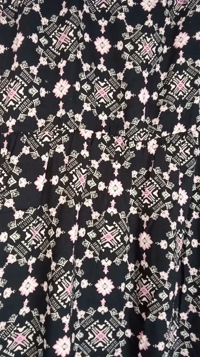 Robe 👗 noir motif rose - Taille M - photo numéro 2