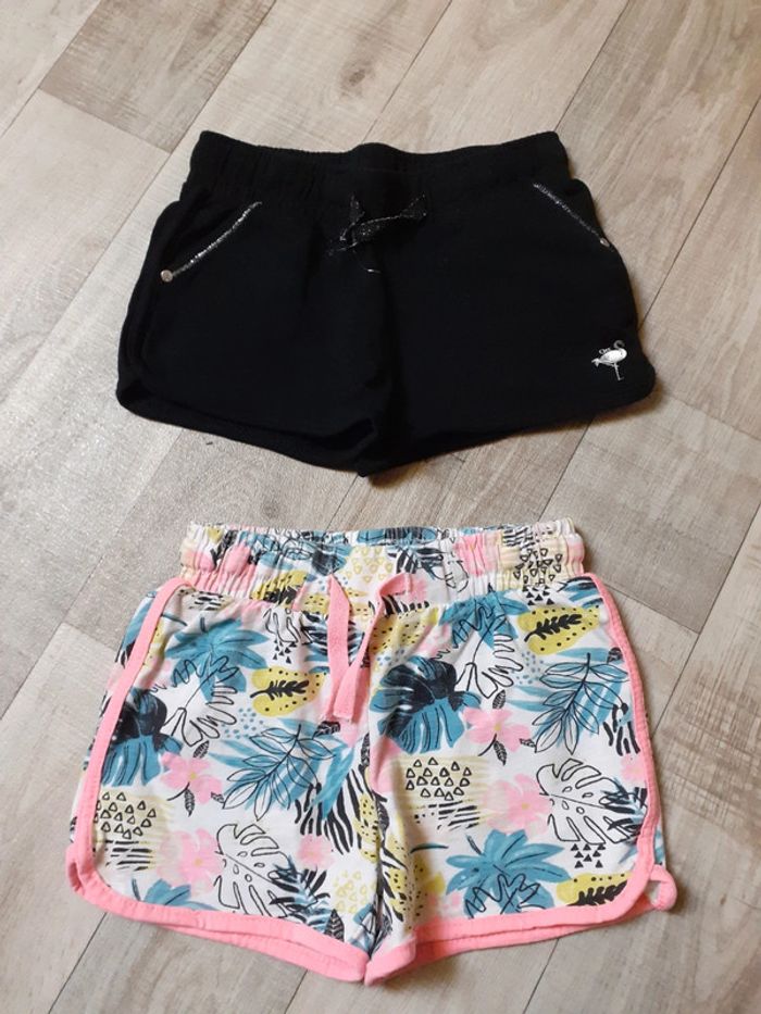 Lot 2 shorts fille 4 ans