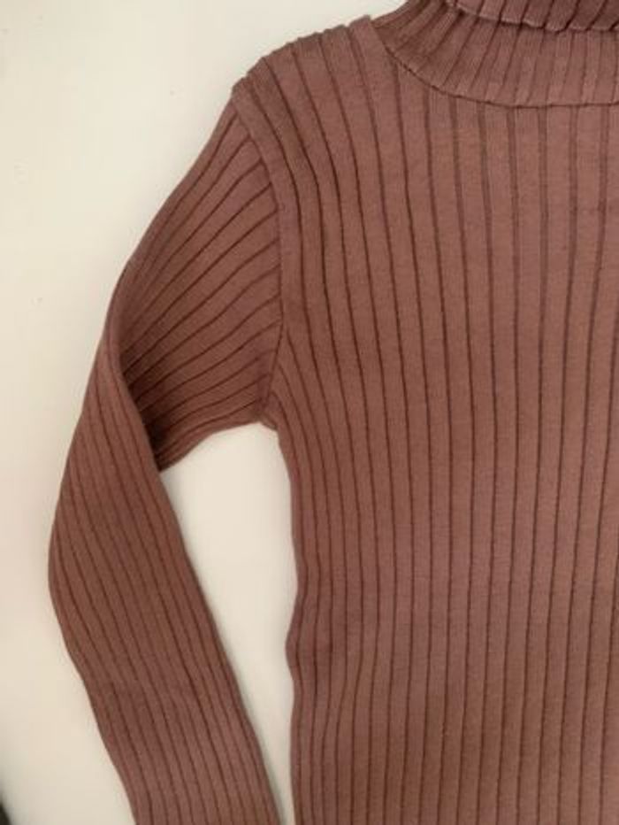 Pull col roulé Taille 10 ans - photo numéro 3