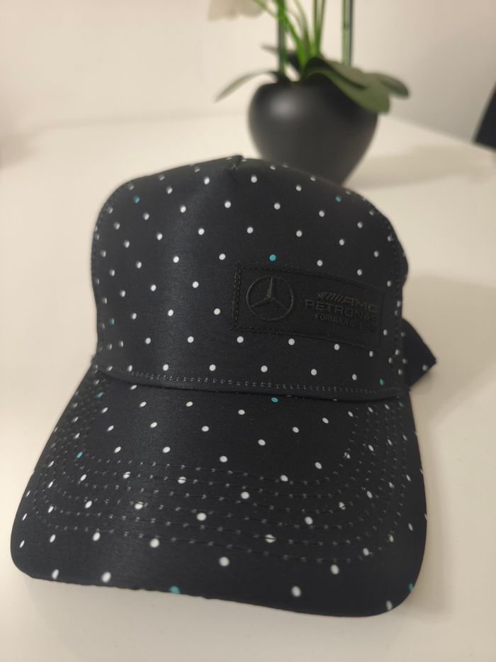 Casquette AMG petronas
