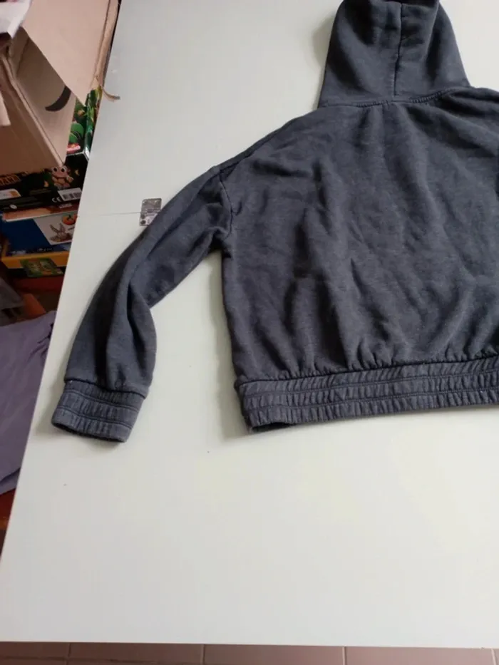 Pull à capuche Jennyfer taille l - photo numéro 9