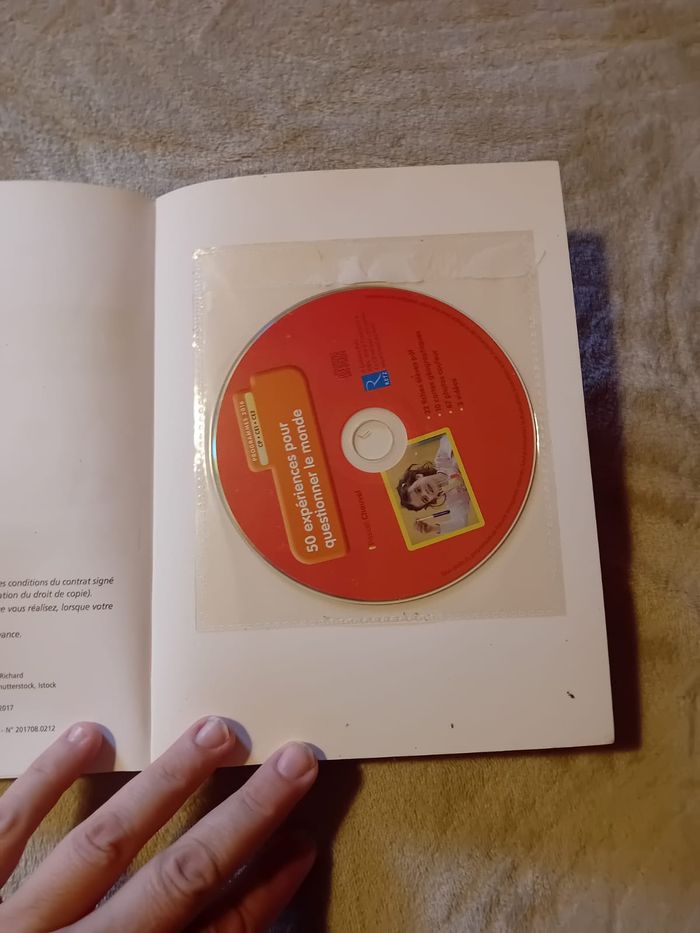 50 expériences pour questionner le monde (+CD-Rom) CP, CE1, CE2 - Cycle 2 Bon état - photo numéro 2