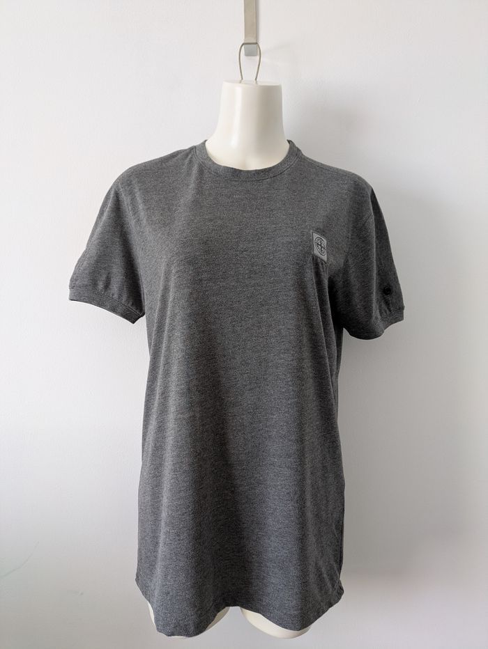 T-shirt gris - Stone Island - taille M - photo numéro 1