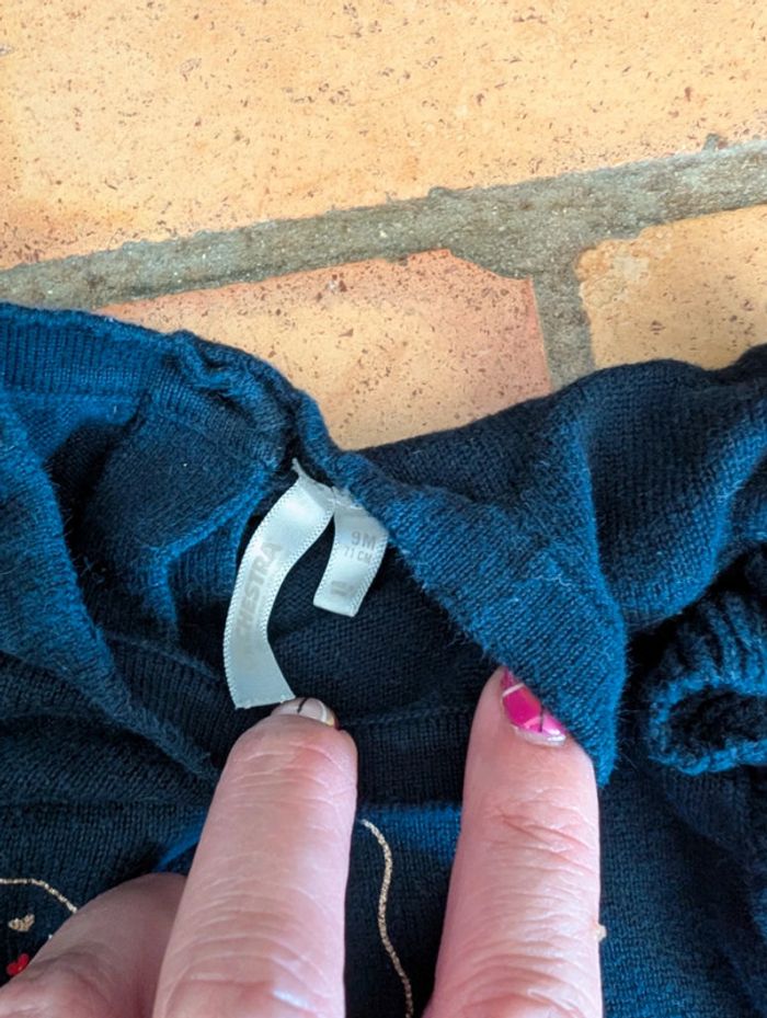 Pull a detail froufrou épaule et legging à coeurs - photo numéro 4