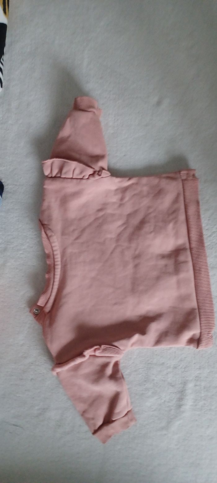 Très beau petit pull bébé fille  T 0/3 mois - photo numéro 10