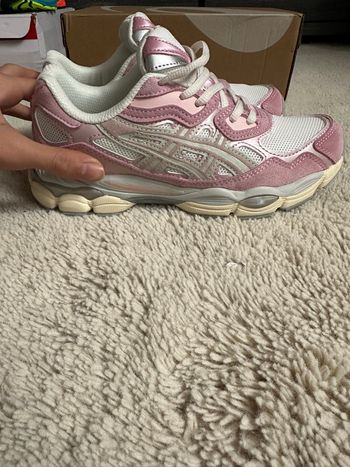 Asics gel NYC Rose taille 38 