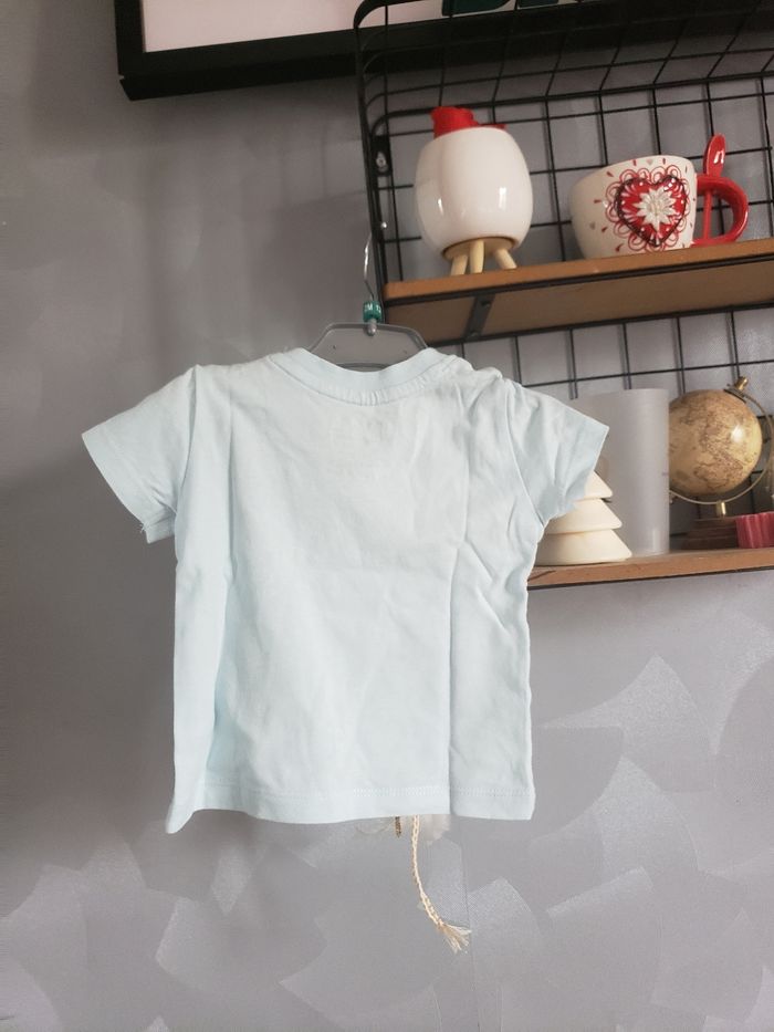 Teeshirt 🎀 Marvel at Primark 0-3 mois 2€ - photo numéro 4
