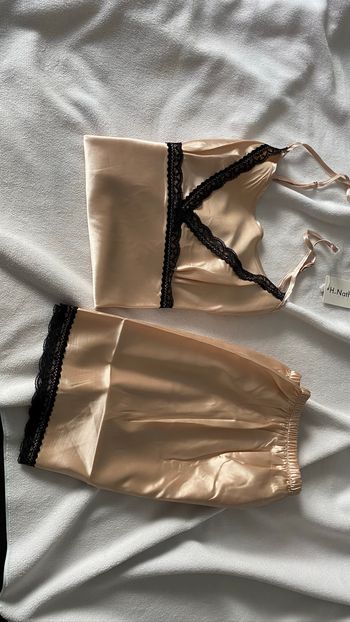 Ensemble satin & dentelle – Neuf avec étiquette –