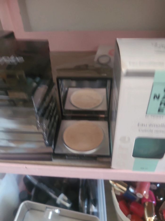 Lot de 90 palettes maquillages - photo numéro 2