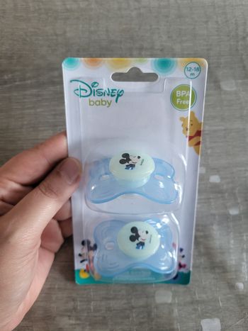 Lot de 2 tétines Mickey phosphorescentes