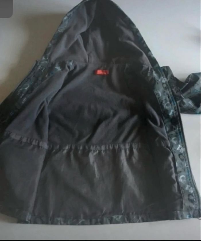 Manteau imperméable garçon TRÈS BON ÉTAT taille 5 ans couleur gris - photo numéro 3