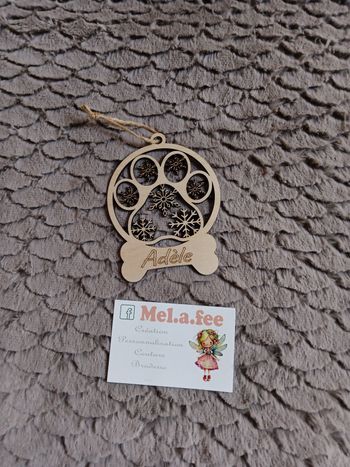 Boule de Noël en bois personnalisée