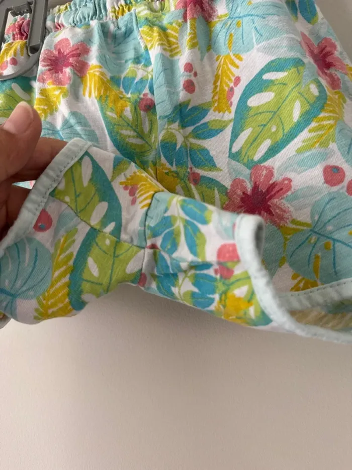 👖 short fleuri - fille -5 ans - 110 cm - orchestra très bon état - photo numéro 8