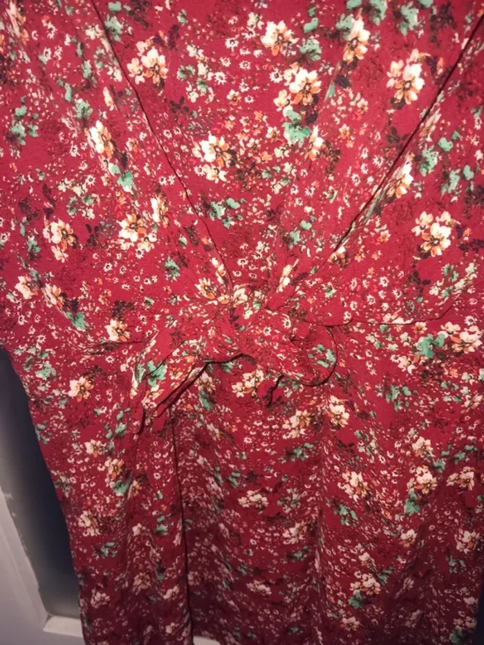 Robe fleurie bordeaux tailld 40 manches courtes, style bohème chic - photo numéro 2